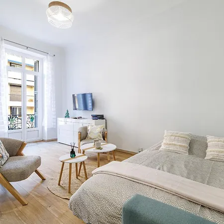 Apartament 36 Stalngrad - Spacieux - Le Port - 6 Pers Nicea