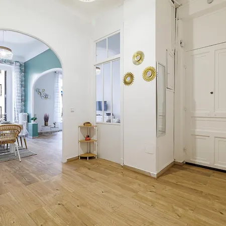 Appartement 36 Stalngrad - Spacieux - Le Port - 6 Pers Nice